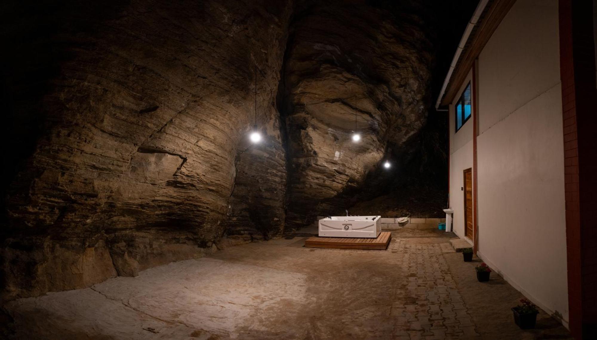 Cave Hill By Ferns Hotel Aizawl Luaran gambar